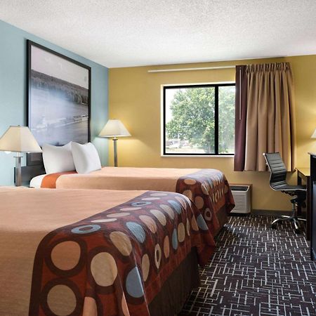 ซูเปอร์ 8 บาย วินด์แฮม ไดเออร์สวิลล์ Hotel Dyersville ภายนอก รูปภาพ