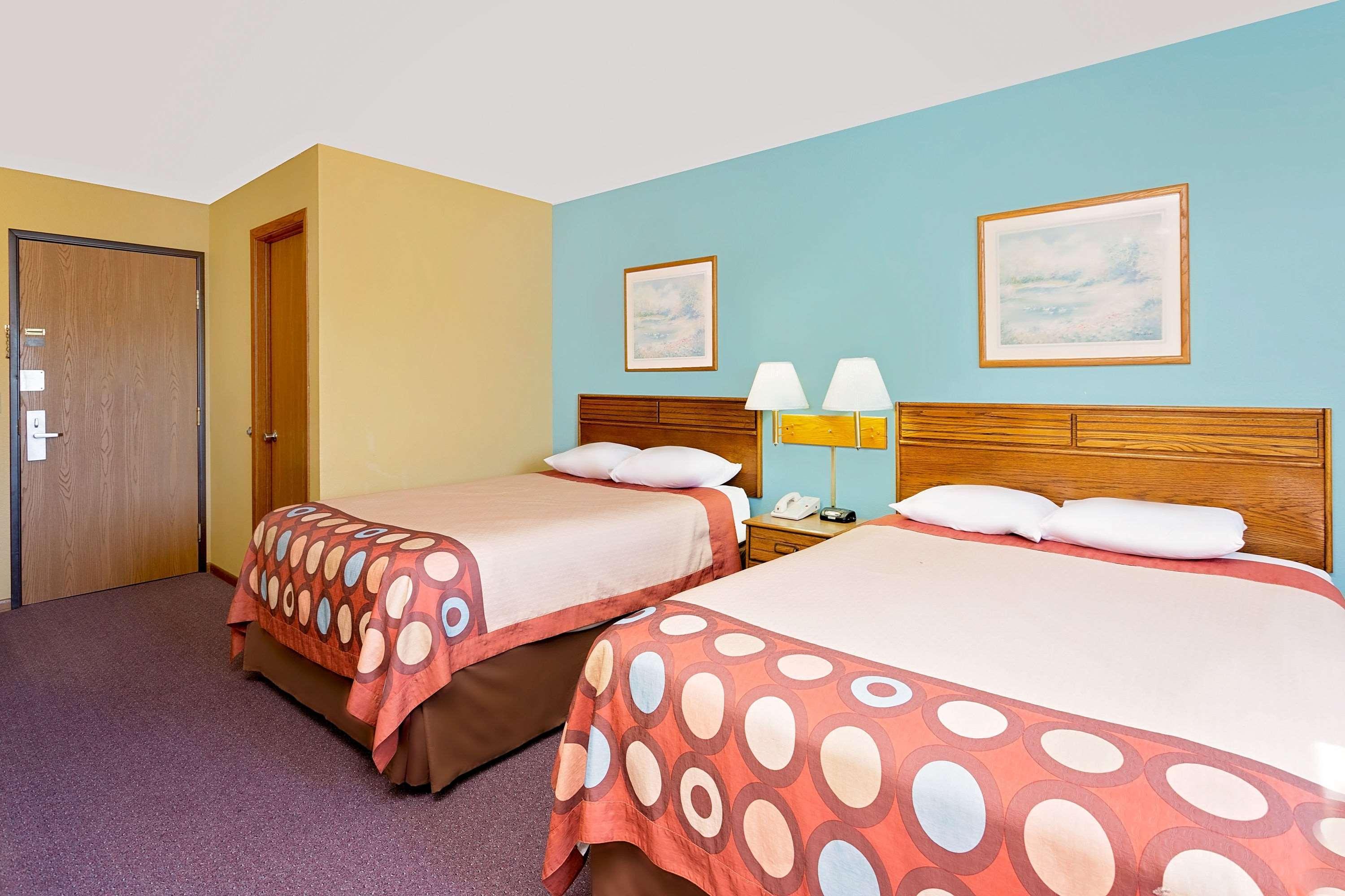 ซูเปอร์ 8 บาย วินด์แฮม ไดเออร์สวิลล์ Hotel Dyersville ภายนอก รูปภาพ