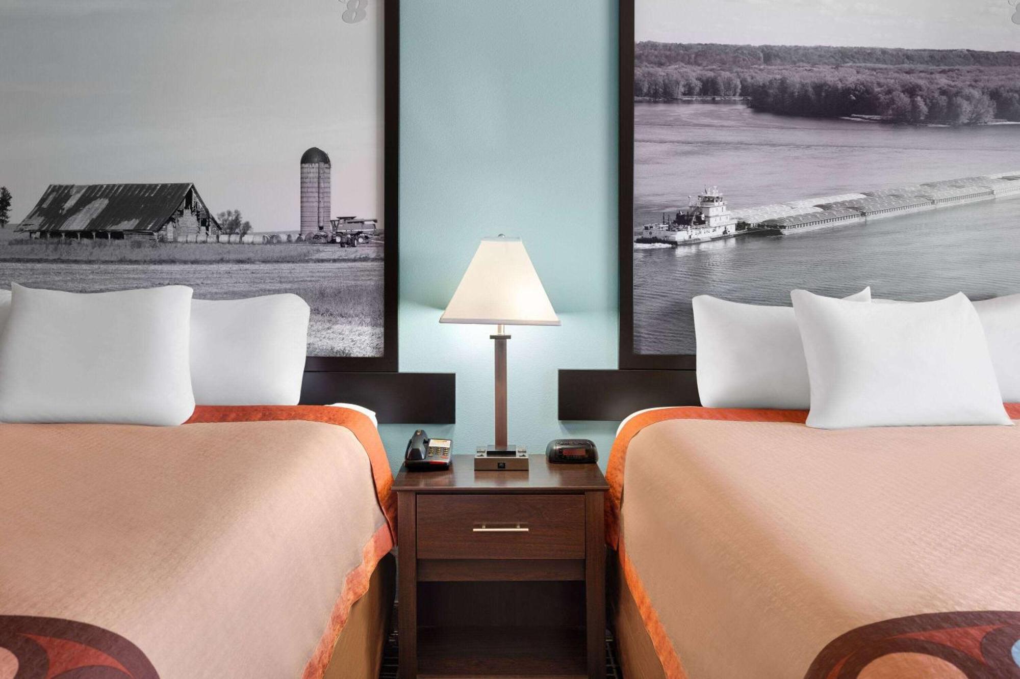 ซูเปอร์ 8 บาย วินด์แฮม ไดเออร์สวิลล์ Hotel Dyersville ภายนอก รูปภาพ