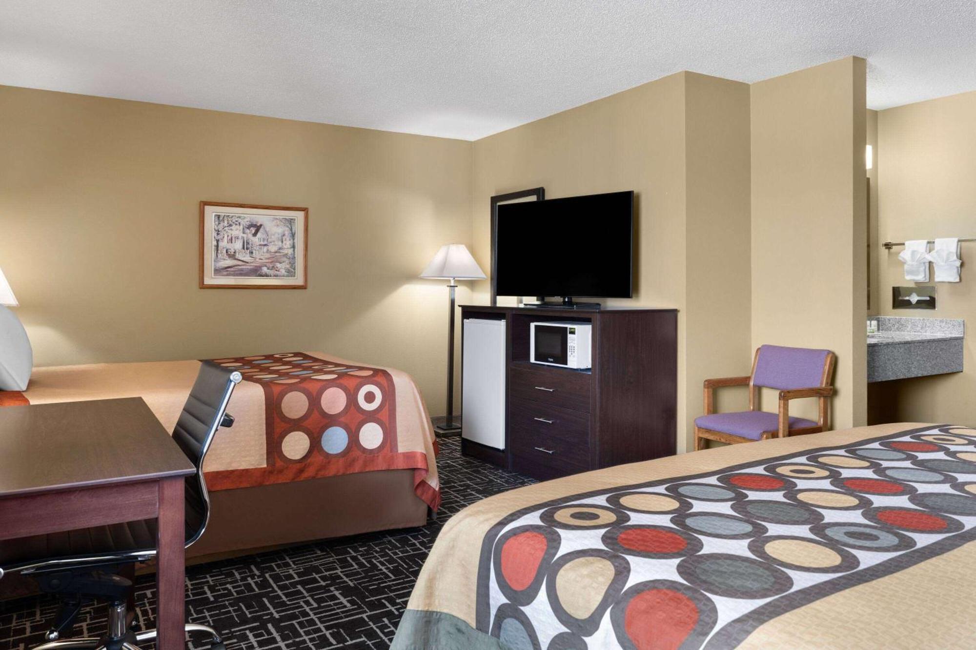 ซูเปอร์ 8 บาย วินด์แฮม ไดเออร์สวิลล์ Hotel Dyersville ภายนอก รูปภาพ