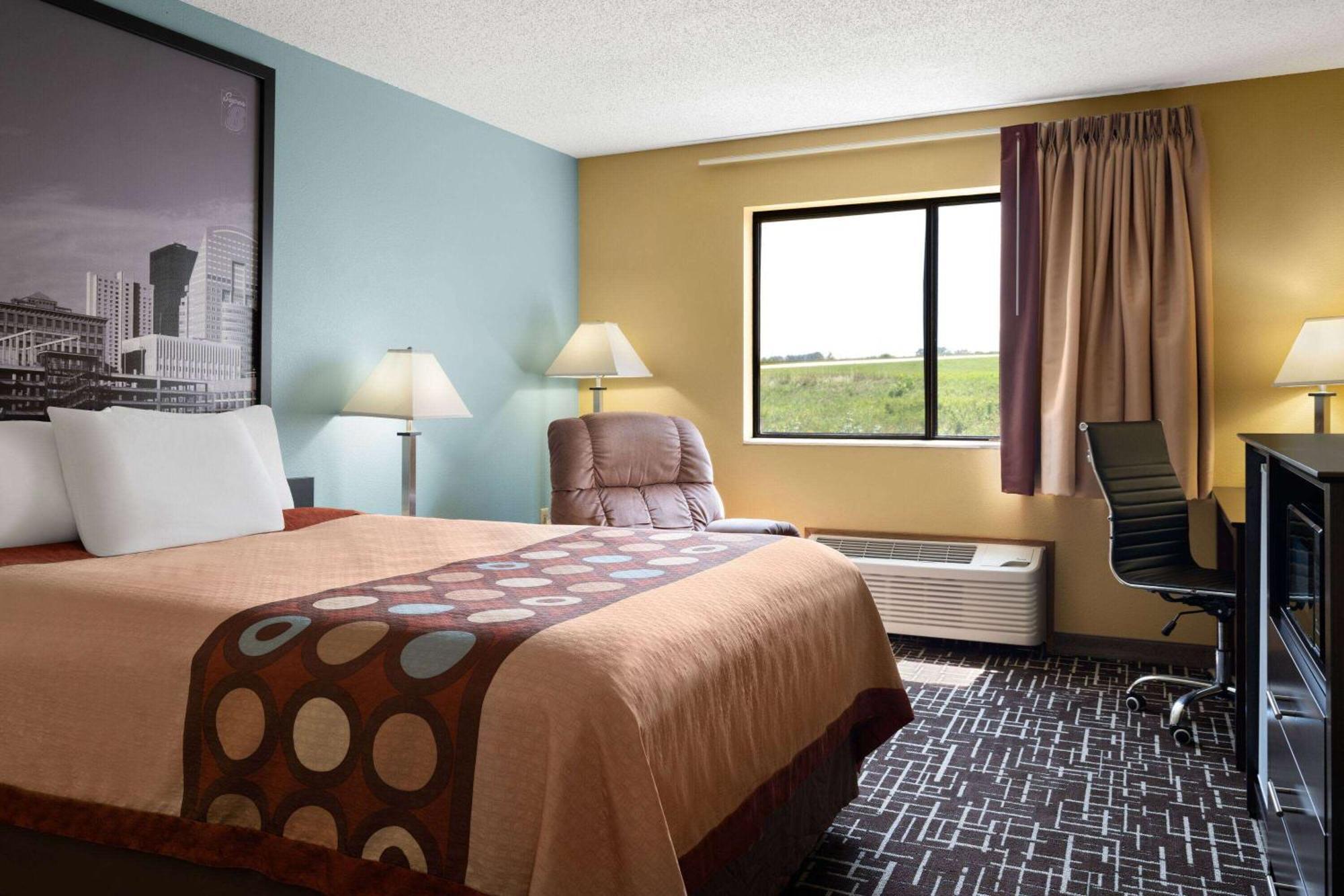 ซูเปอร์ 8 บาย วินด์แฮม ไดเออร์สวิลล์ Hotel Dyersville ภายนอก รูปภาพ